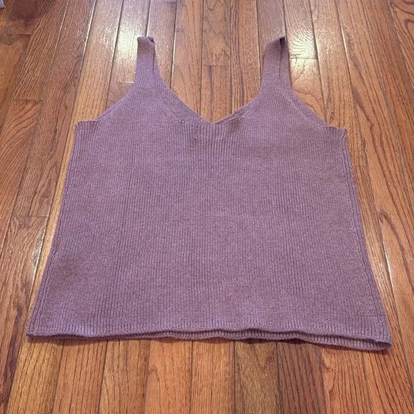 NWT Old Navy V Neck Rib-Knit Sweater Tank - Picture 5 of 7